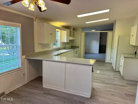 Kitchen - 183 Morgan Lane Fall Branch Tn 37656, Fall Branch, TN 37656 photo 3 of 8
