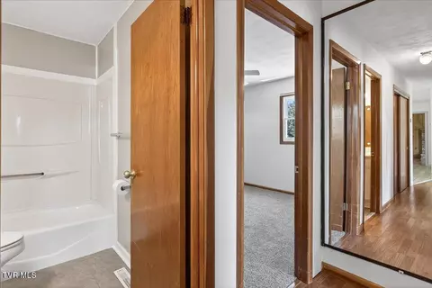 Entry Way - 160 Forrest Road Fall Branch Tn 37656, Fall Branch, TN 37656 photo 3 of 5
