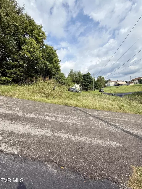 000 Hemlock Drive Bristol Va 24201, Bristol, VA 24201