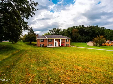 135 Circle Drive Surgoinsville Tn 37873, Surgoinsville, TN 37873
