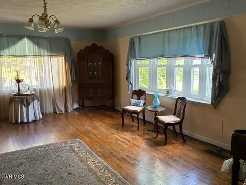 Living - 139 NE 7th St Norton Va 24273, Norton, VA 24273 photo 3 of 3