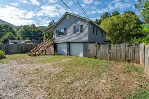 124 Smalling Street Hampton Tn 37658, Hampton, TN 37658