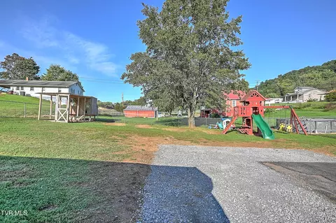 Exterior - 796 E Carters Valley Road Gate City Va 24251, Gate City, VA 24251 photo 4 of 7