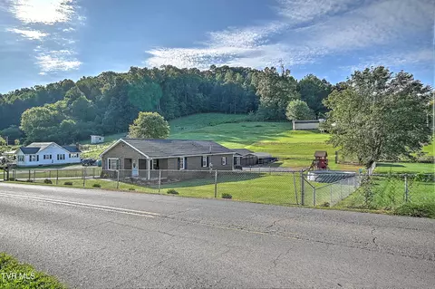 Exterior - 796 E Carters Valley Road Gate City Va 24251, Gate City, VA 24251 photo 1 of 7