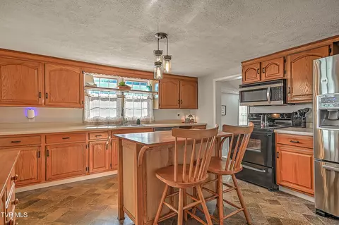 Kitchen - 796 E Carters Valley Road Gate City Va 24251, Gate City, VA 24251 photo 3 of 4