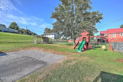 Exterior - 796 E Carters Valley Road Gate City Va 24251, Gate City, VA 24251 photo 5 of 7