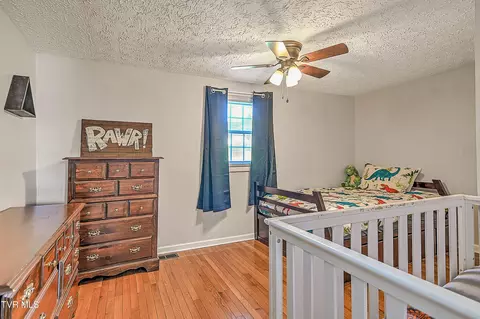 Bedroom - 796 E Carters Valley Road Gate City Va 24251, Gate City, VA 24251 photo 4 of 8