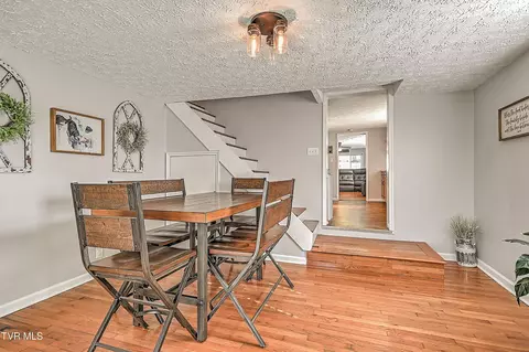 Dining - 796 E Carters Valley Road Gate City Va 24251, Gate City, VA 24251 photo 3 of 5