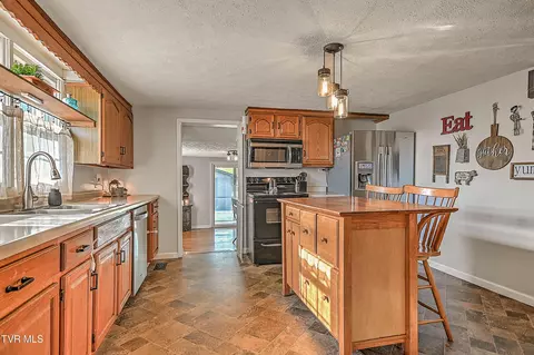 Kitchen - 796 E Carters Valley Road Gate City Va 24251, Gate City, VA 24251 photo 1 of 4
