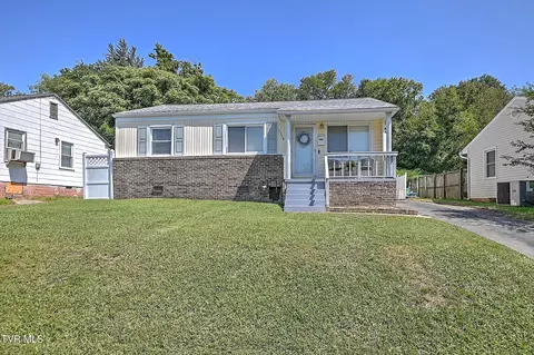 1228 Garden Drive Kingsport Tn 37660, Kingsport, TN 37660