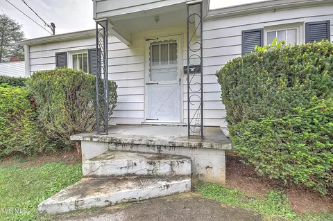 Exterior - 728 Randolph Street Bristol Va 24201, Bristol, VA 24201 photo 1 of 6