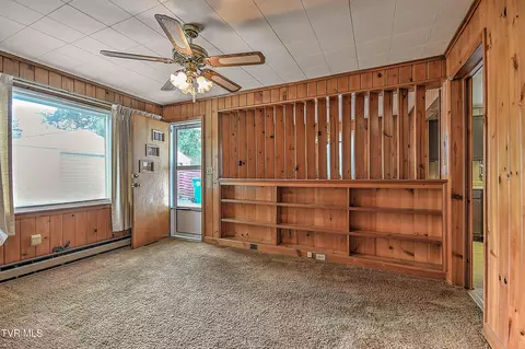 Living - 728 Randolph Street Bristol Va 24201, Bristol, VA 24201 photo 5 of 7