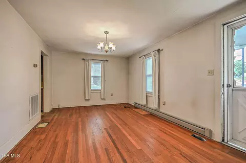 Living - 728 Randolph Street Bristol Va 24201, Bristol, VA 24201 photo 3 of 7