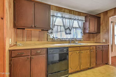 Kitchen - 728 Randolph Street Bristol Va 24201, Bristol, VA 24201 photo 2 of 4