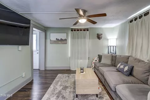 Living - 751 Jackson Street Bristol Tn 37620, Bristol, TN 37620 photo 2 of 2