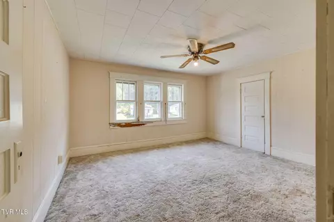 Bedroom - 204 Clinchfield Avenue Erwin Tn 37650, Erwin, TN 37650 photo 5 of 6