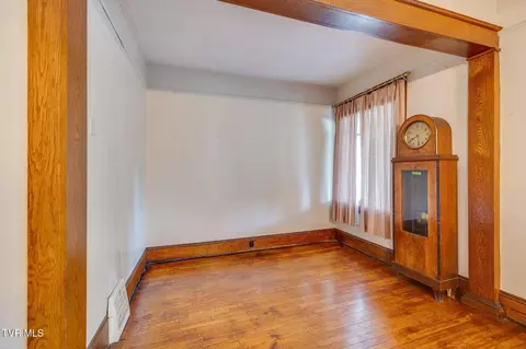 Living - 204 Clinchfield Avenue Erwin Tn 37650, Erwin, TN 37650 photo 4 of 5