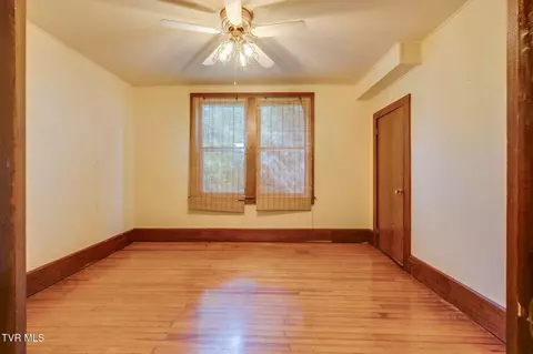 Bedroom - 204 Clinchfield Avenue Erwin Tn 37650, Erwin, TN 37650 photo 3 of 6