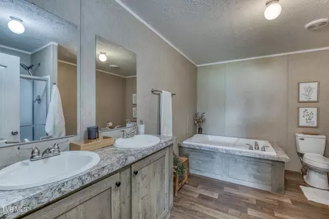 Bath - 30 Ebenezer Loop Chuckey Tn 37641, Chuckey, TN 37641 photo 1 of 2