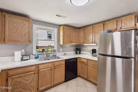 Kitchen - 706 E 2nd Street Damascus Va 24236, Damascus, VA 24236 photo 1 of 3