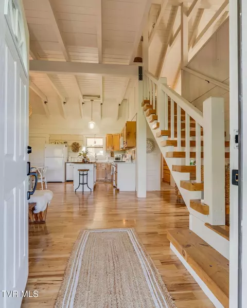 Entry Way - 320 Barren Road Chuckey Tn 37641, Chuckey, TN 37641 photo 1 of 1