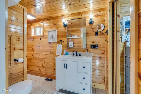 Bath - 320 Barren Road Chuckey Tn 37641, Chuckey, TN 37641 photo 1 of 1