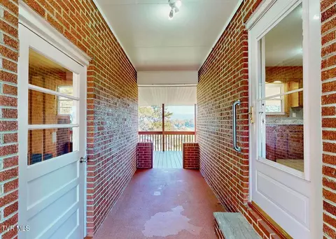 Exterior - 616 E Barton Ridge Road Greeneville Tn 37745, Greeneville, TN 37745 photo 2 of 7