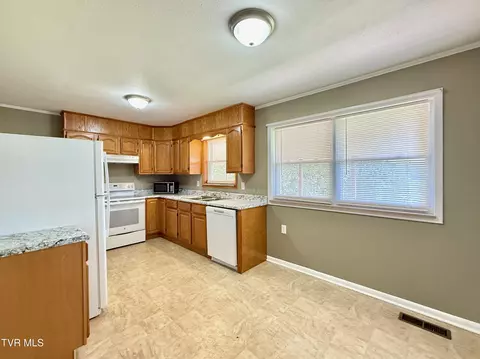 Kitchen - 616 E Barton Ridge Road Greeneville Tn 37745, Greeneville, TN 37745 photo 1 of 5