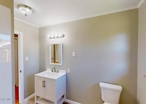 Bath - 616 E Barton Ridge Road Greeneville Tn 37745, Greeneville, TN 37745 photo 2 of 2