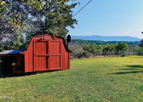 Exterior - 616 E Barton Ridge Road Greeneville Tn 37745, Greeneville, TN 37745 photo 6 of 7