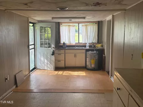 Kitchen - 6420 Baileyton Road Greeneville Tn 37745, Greeneville, TN 37745 photo 1 of 1