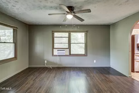 Living - 239 Viss Honeycutt Road Erwin Tn 37650, Erwin, TN 37650 photo 4 of 5