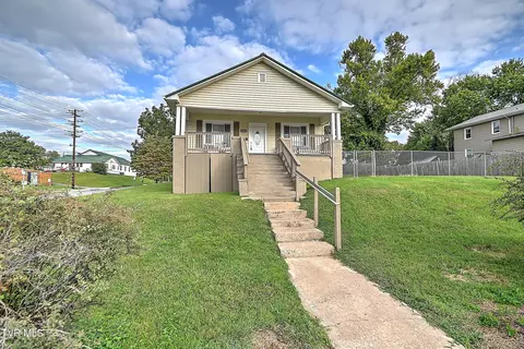 1101 E Fairview Avenue Johnson City Tn 37601, Johnson City, TN 37601 photo 3