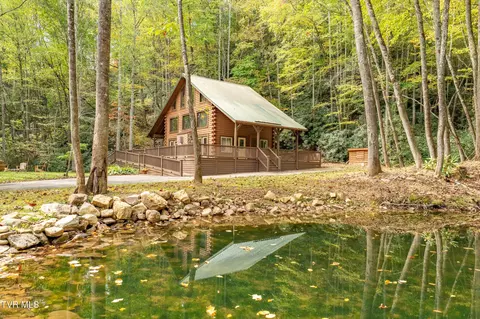 268 A Moreland Drive Butler Tn 37640, Butler, TN 37640
