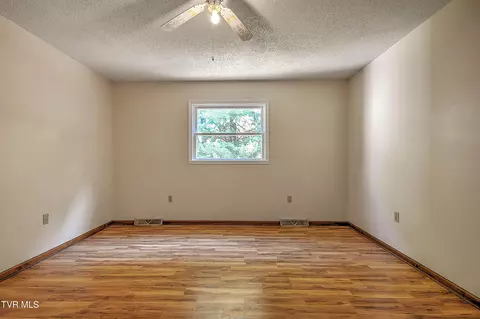 Bedroom - 1177 Pebble Drive Bristol Va 24201, Bristol, VA 24201 photo 6 of 10