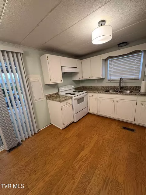 Kitchen - 101 Spar Mill Road Erwin Tn 37650, Erwin, TN 37650 photo 2 of 3