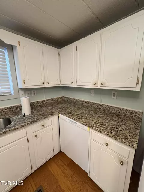 Kitchen - 101 Spar Mill Road Erwin Tn 37650, Erwin, TN 37650 photo 3 of 3