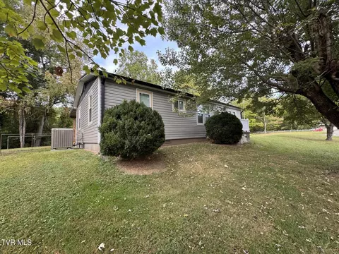 Exterior - 101 Spar Mill Road Erwin Tn 37650, Erwin, TN 37650 photo 2 of 19