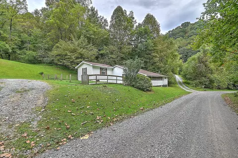 553 N Mill Hollow Road Castlewood Va 24224, Castlewood, VA 24224
