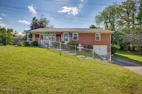 405 Twin Oaks Drive Johnson City Tn 37601, Johnson City, TN 37601