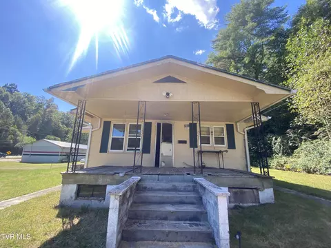 1535 Highway 321 Hampton Tn 37658, Hampton, TN 37658 photo 3