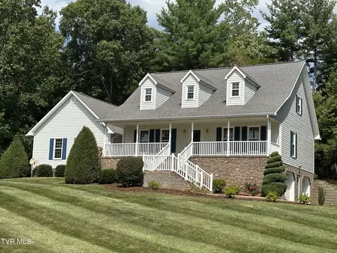 177 Fox Chase Lane Unicoi Tn 37692, Unicoi, TN 37692