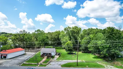 415 E Bernard Avenue Greeneville Tn 37745, Greeneville, TN 37745 photo 2