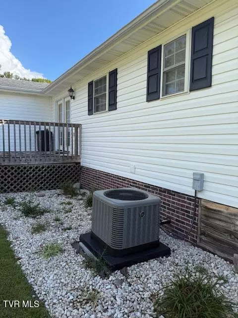 Exterior - 165 Smith Avenue Erwin Tn 37650, Erwin, TN 37650 photo 4 of 10