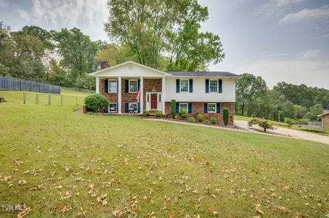 720 S Sherbrooke Circle Mount Carmel Tn 37645, Mount Carmel, TN 37645