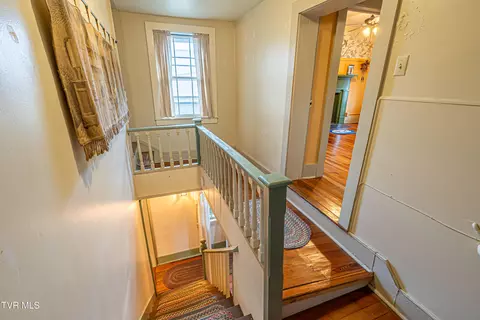 Entry Way - 303 E Main Street Abingdon Va 24210, Abingdon, VA 24210 photo 3 of 5