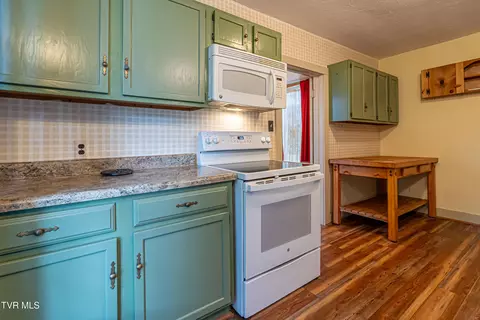 Kitchen - 303 E Main Street Abingdon Va 24210, Abingdon, VA 24210 photo 3 of 5