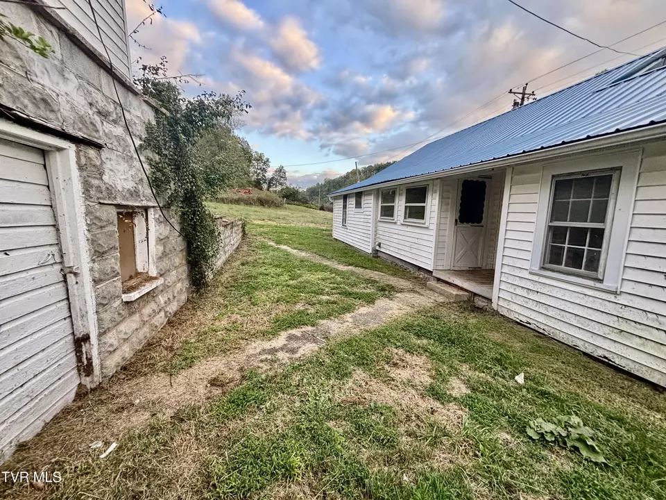 Exterior - 1625 Red Fletcher Road Jonesville Va 24263, Jonesville, VA 24263 photo 7 of 12