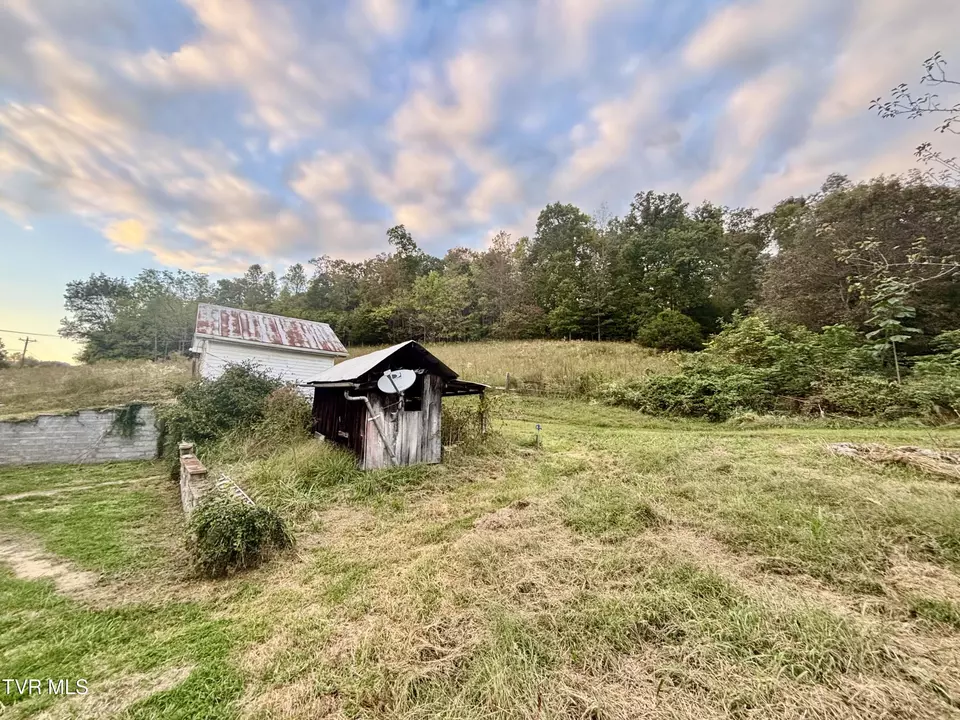 Exterior - 1625 Red Fletcher Road Jonesville Va 24263, Jonesville, VA 24263 photo 5 of 12