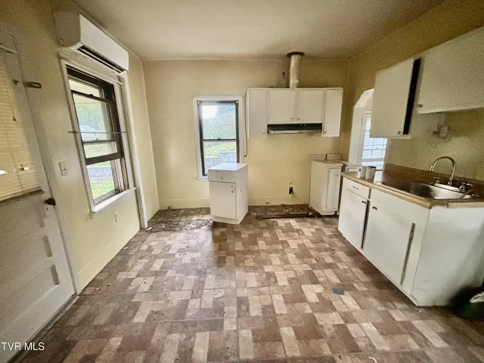 Kitchen - 1625 Red Fletcher Road Jonesville Va 24263, Jonesville, VA 24263 photo 1 of 1